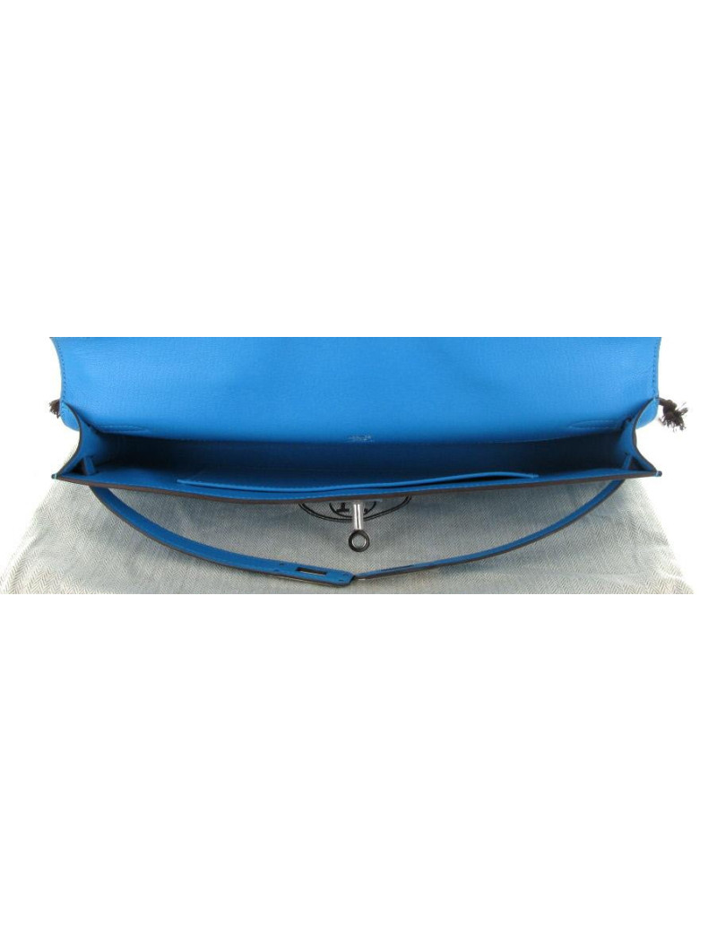 Pochette KELLY CUT  en chèvre calcutta bleu azteque