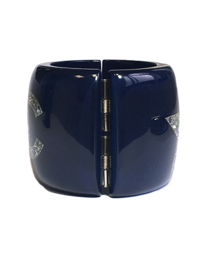 CHANEL cuff bracelet in blue lacquered resin and inclusion of rhinestones
