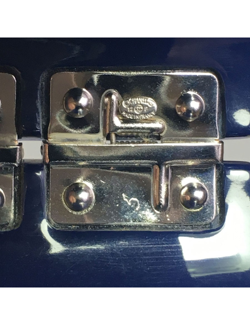 CHANEL cuff bracelet in blue lacquered resin and inclusion of rhinestones