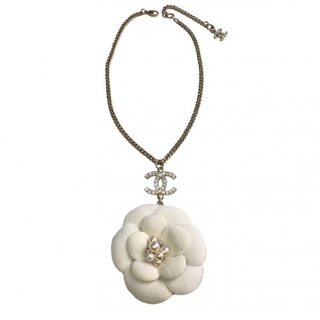 CHANEL necklace in gilded chain and white camellia pendant
