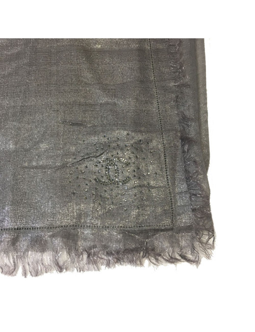 Châle CHANEL en modal et soie gris et fils argentés