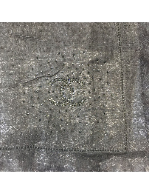 Châle CHANEL en modal et soie gris et fils argentés