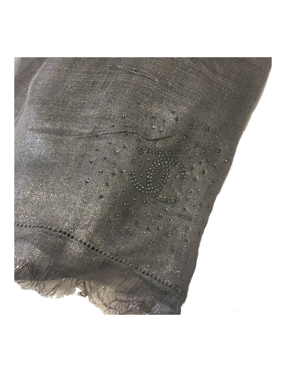 Châle CHANEL en modal et soie gris et fils argentés