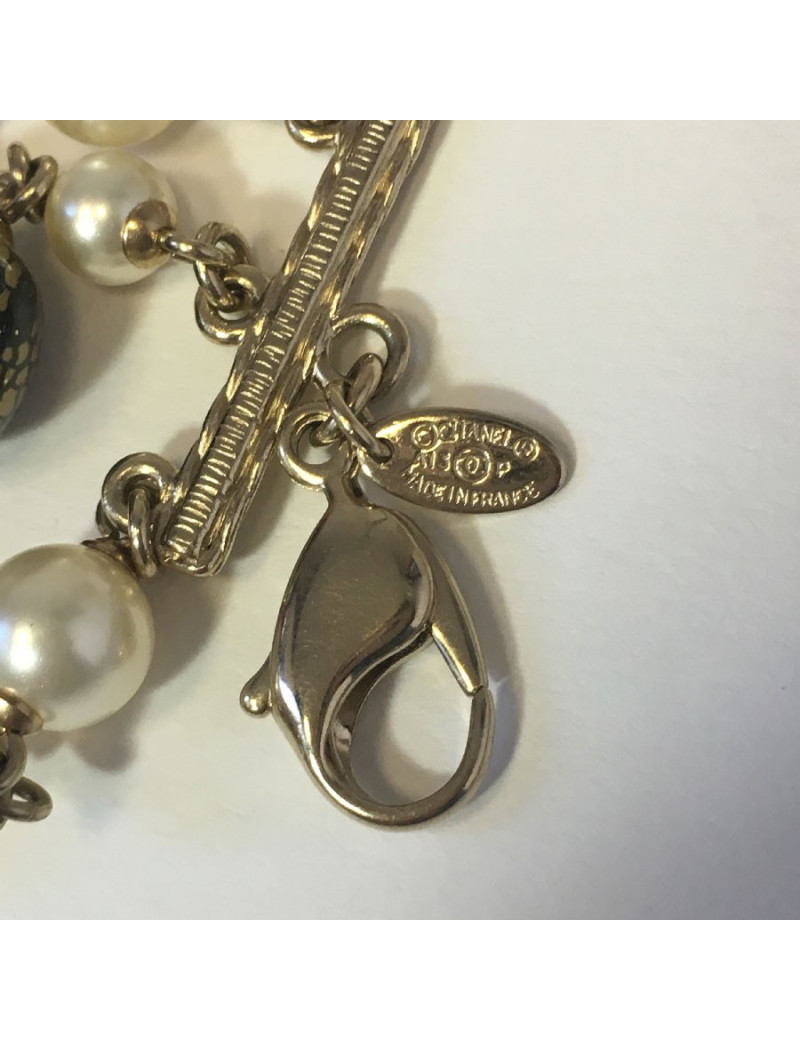 Sautoir triple rangs CHANEL perles nacrées boules noires dorées