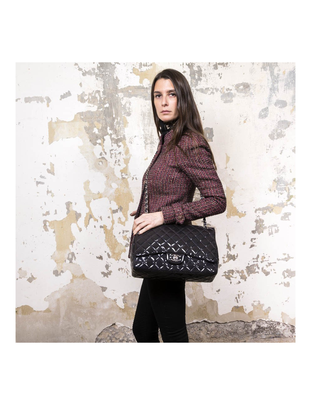 Sac Jumbo CHANEL cuir verni violet