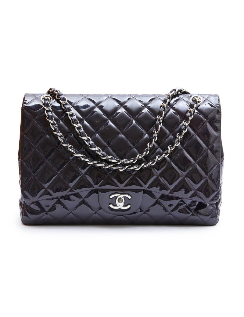CHANEL maxi jumbo bag in purple patent leather