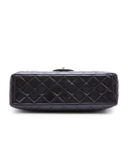 Sac Jumbo CHANEL cuir verni violet