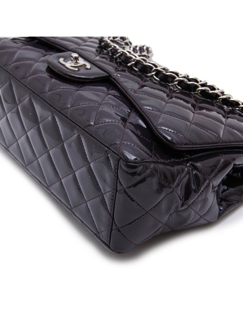 Sac Jumbo CHANEL cuir verni violet