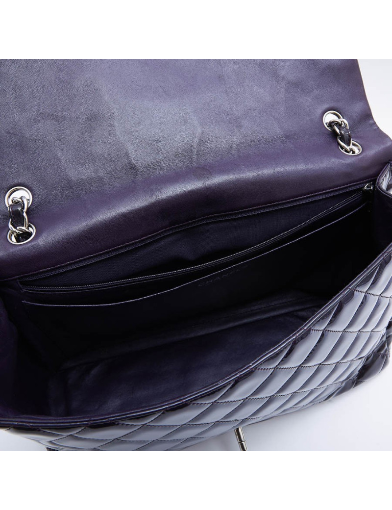 Sac Jumbo CHANEL cuir verni violet