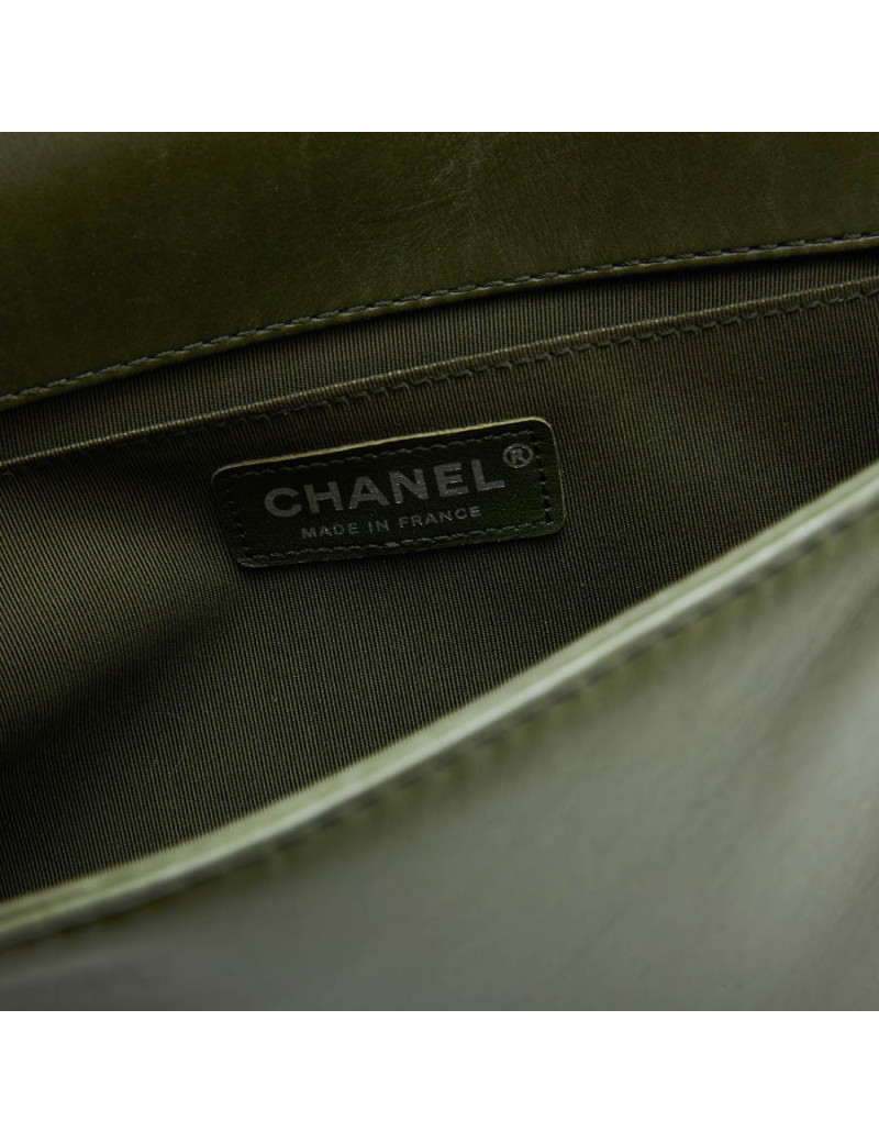 Sac "Boy" CHANEL cuir vert