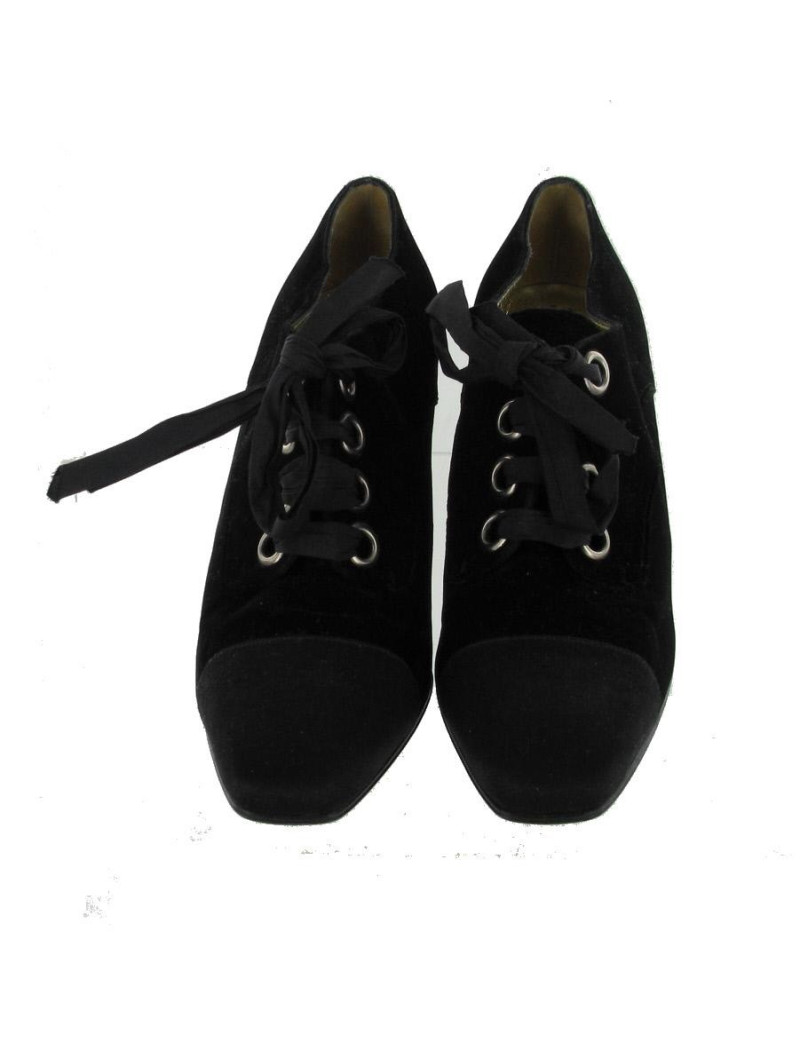 Escarpins T37.5  CHANEL couture en velours noir