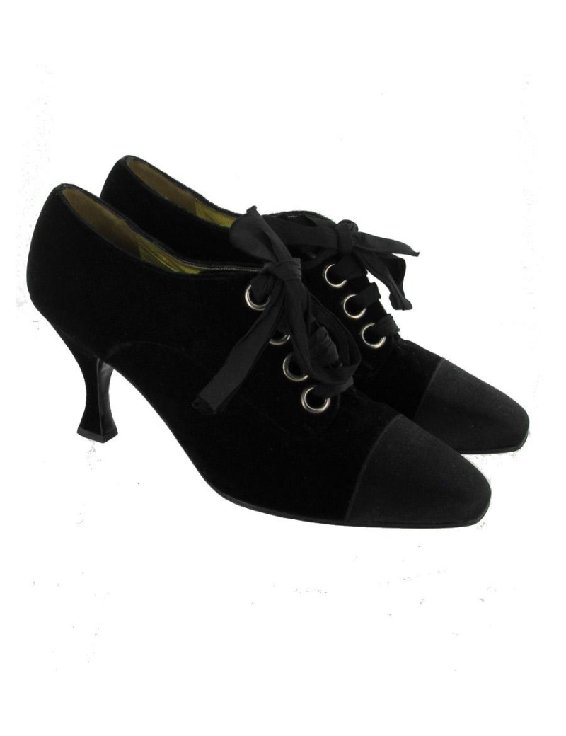 Escarpins T37.5  CHANEL couture en velours noir