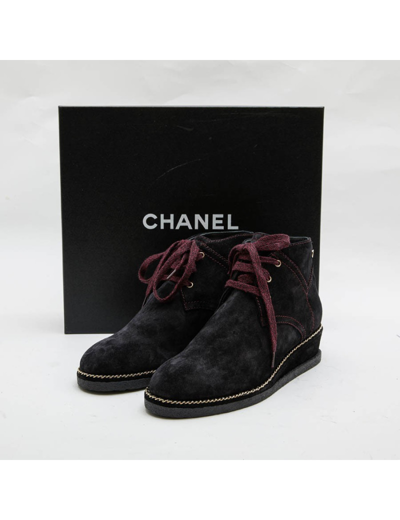 Boots CHANEL T37,5 veau velours noir