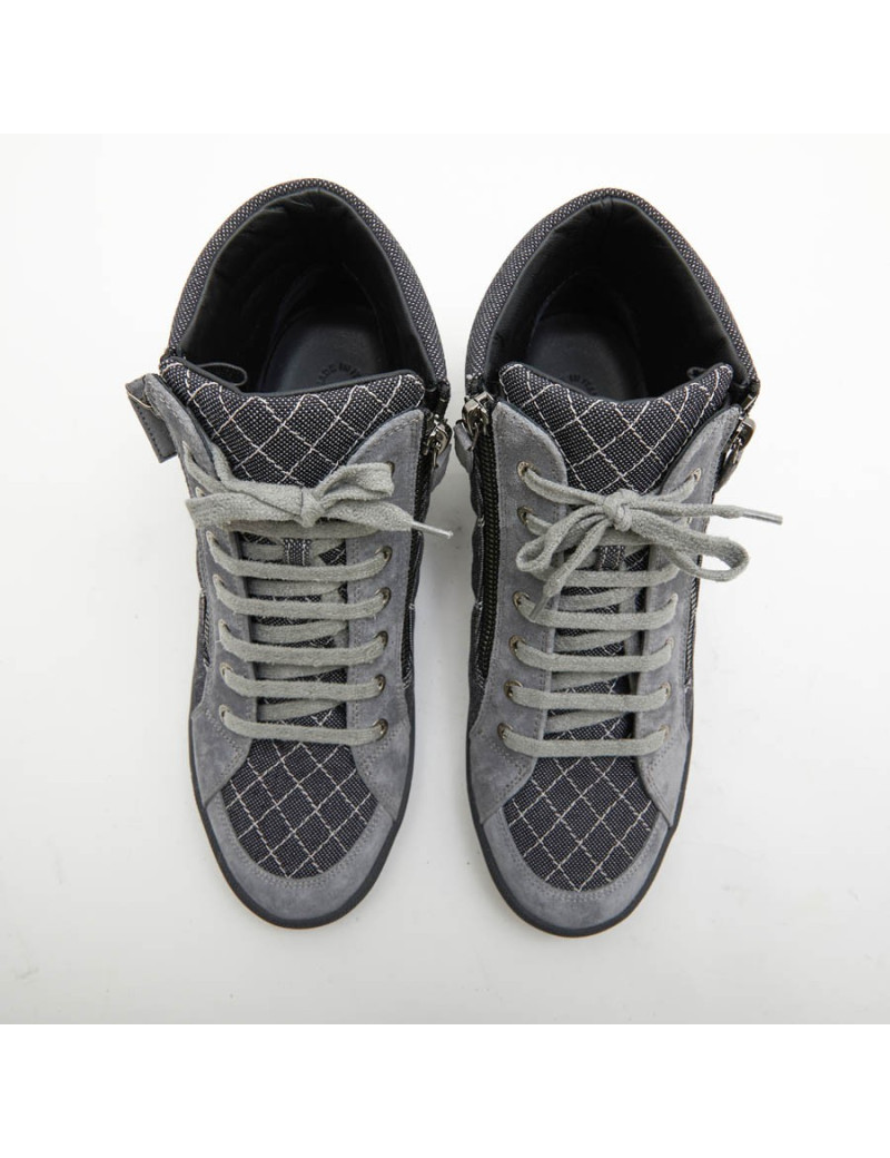 Boots Chanel T39,5 denim et veau velours gris