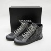 Baskets Chanel T39,5 denim et veau velours gris