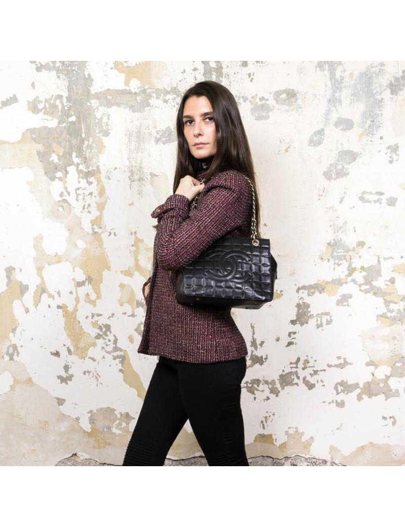 Sac cabas CHANEL cuir matelassé noir