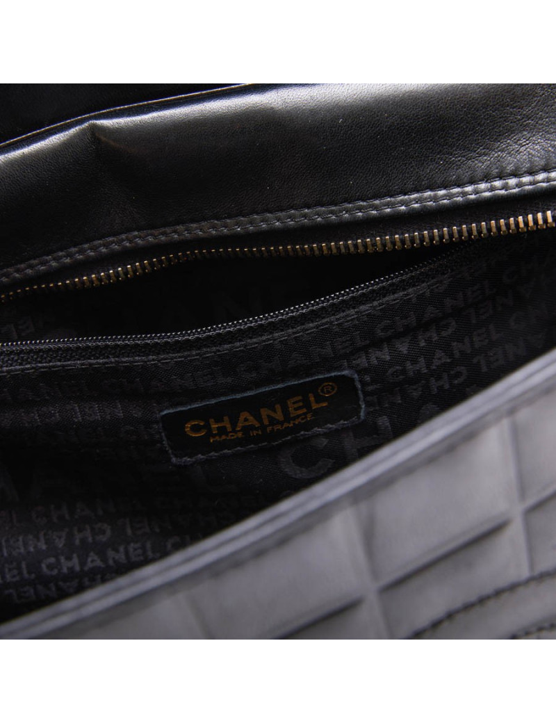 Sac cabas CHANEL cuir matelassé noir
