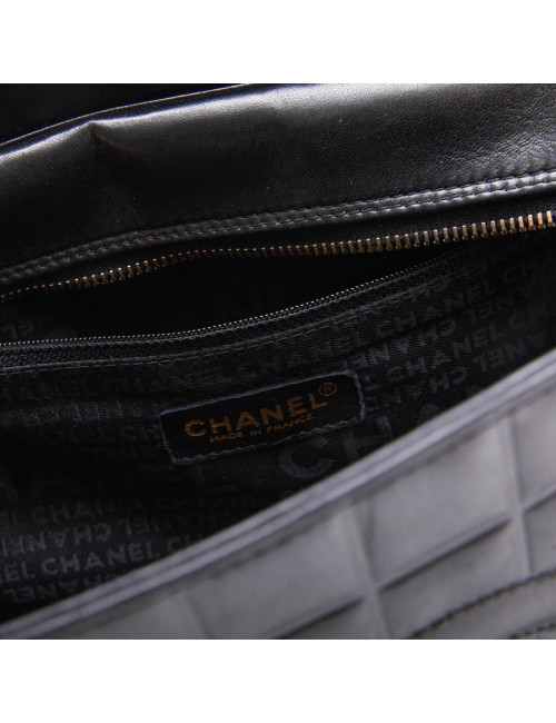 Sac cabas CHANEL cuir matelassé noir