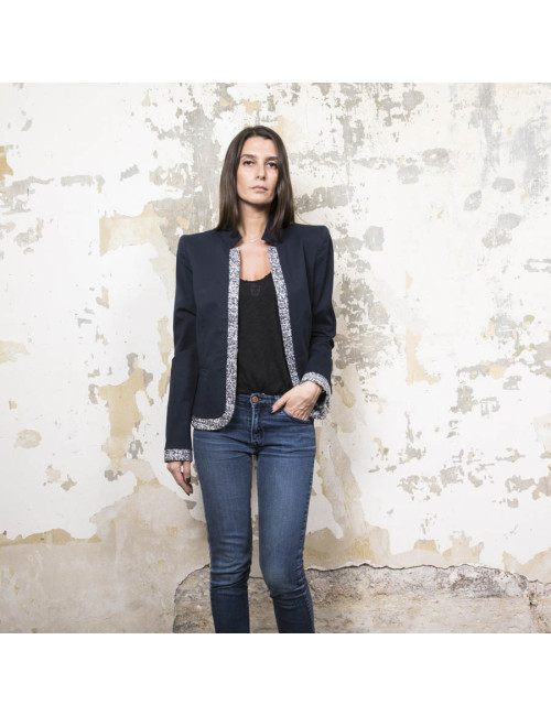 Veste KARL LAGERFELD bleu et bordé de tweed