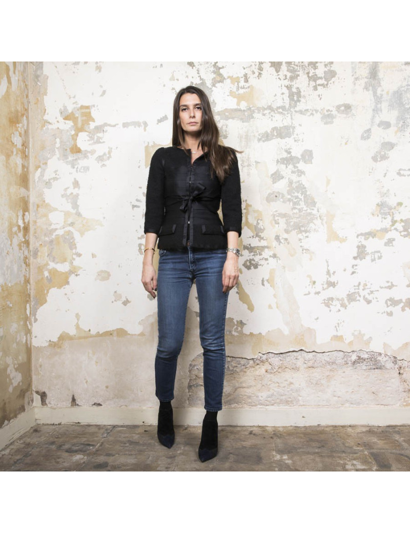 Veste T 34 CHANEL en tweed noir et rubans en soie