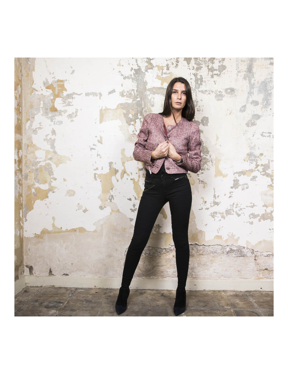  CHANEL jacket size 40 in burgundy fabric with gold metallic threads