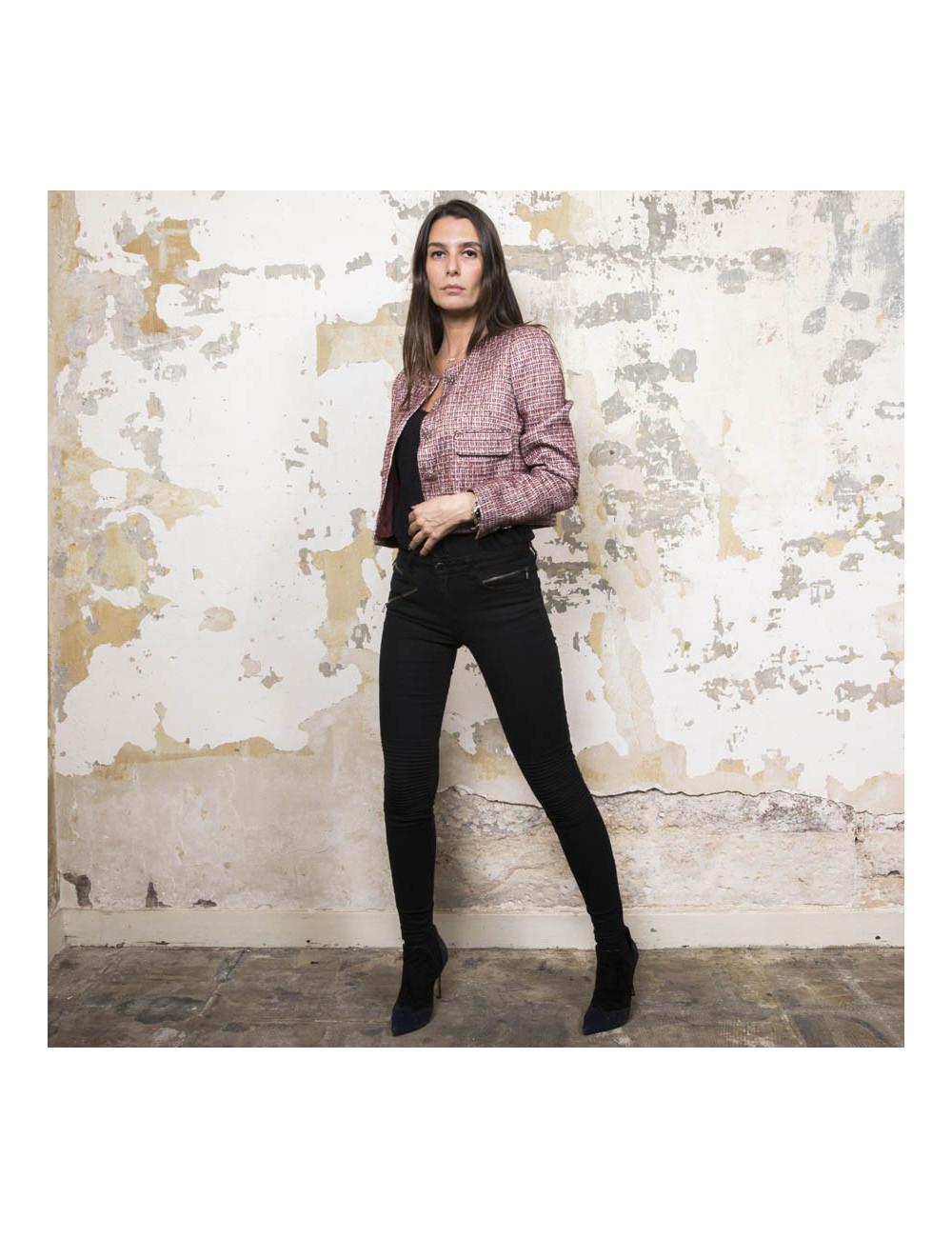  CHANEL jacket size 40 in burgundy fabric with gold metallic threads