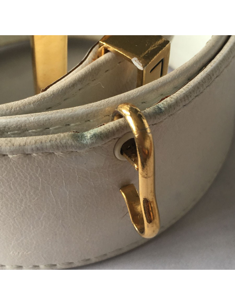 xxx Ceinture CHANEL blanche et chaine dorée vintage