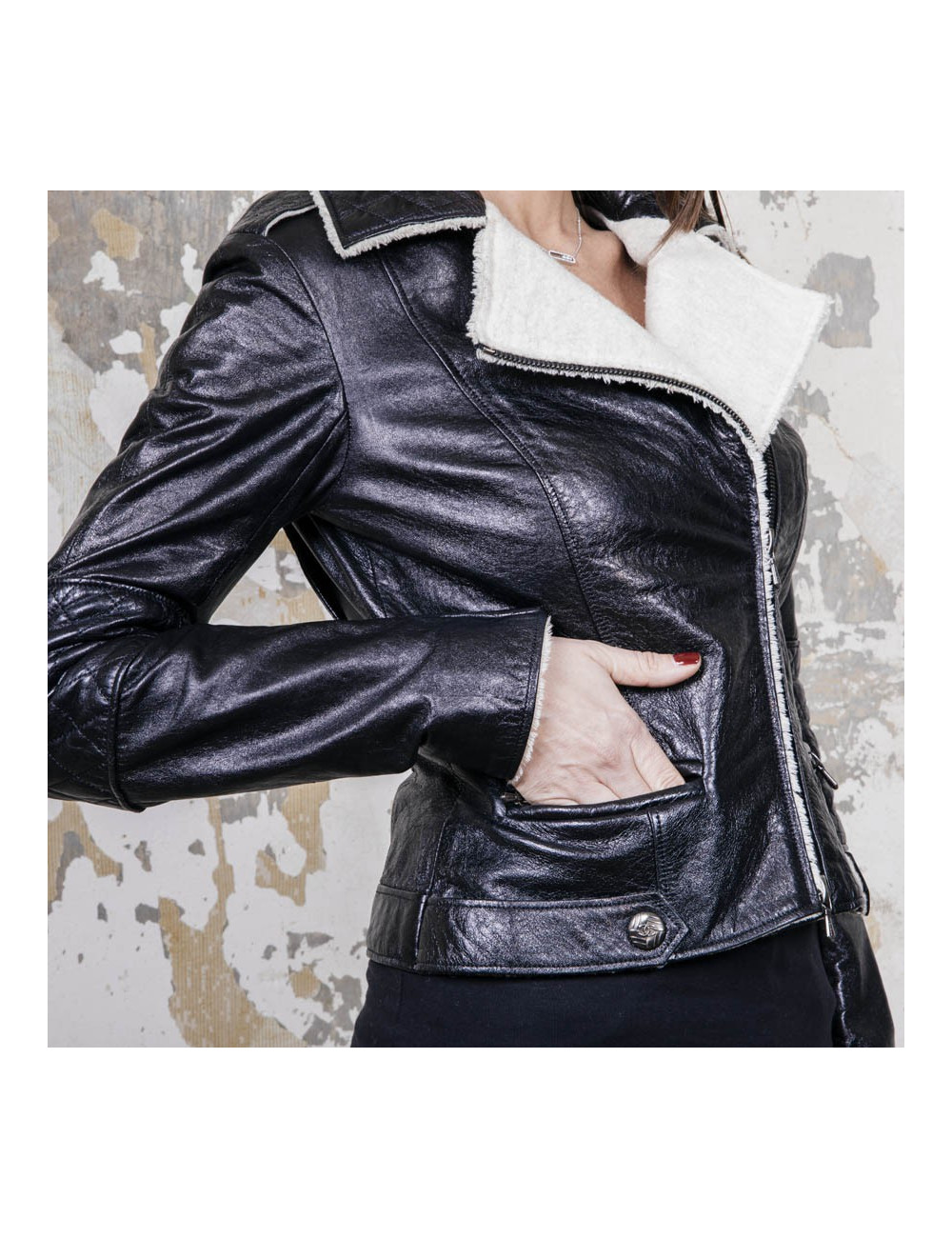 Veste CHANEL cuir noir T34