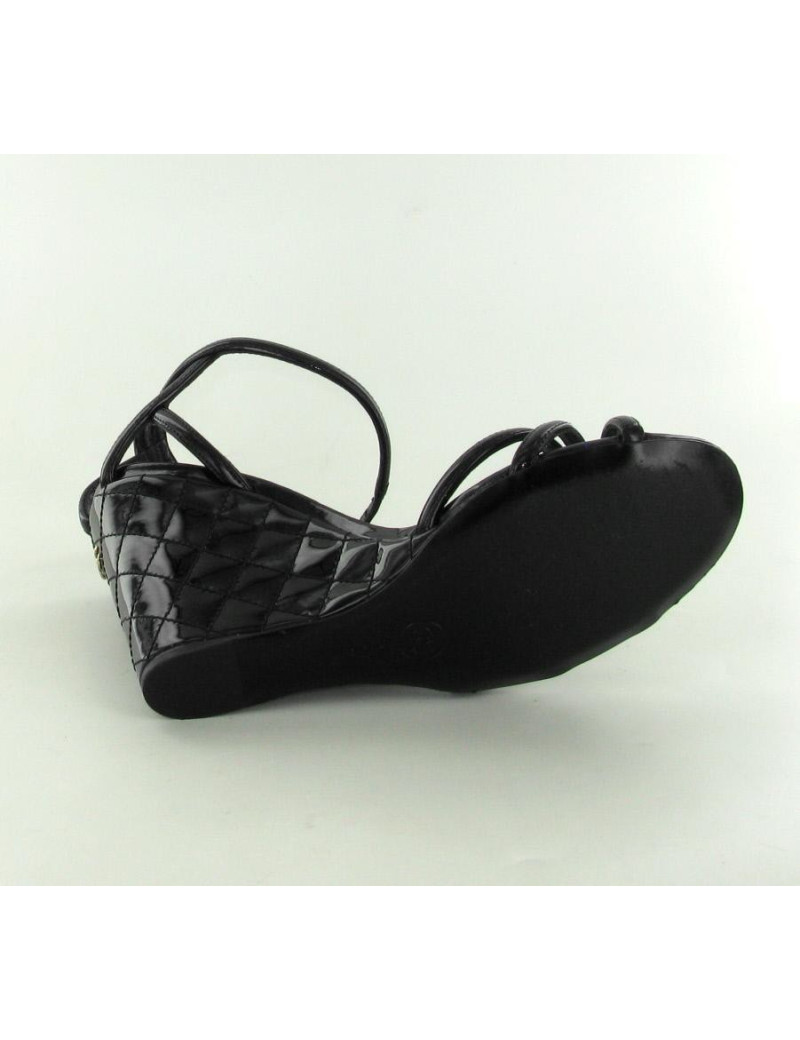 Sandales compensées T37 CHANEL en cuir vernis noir