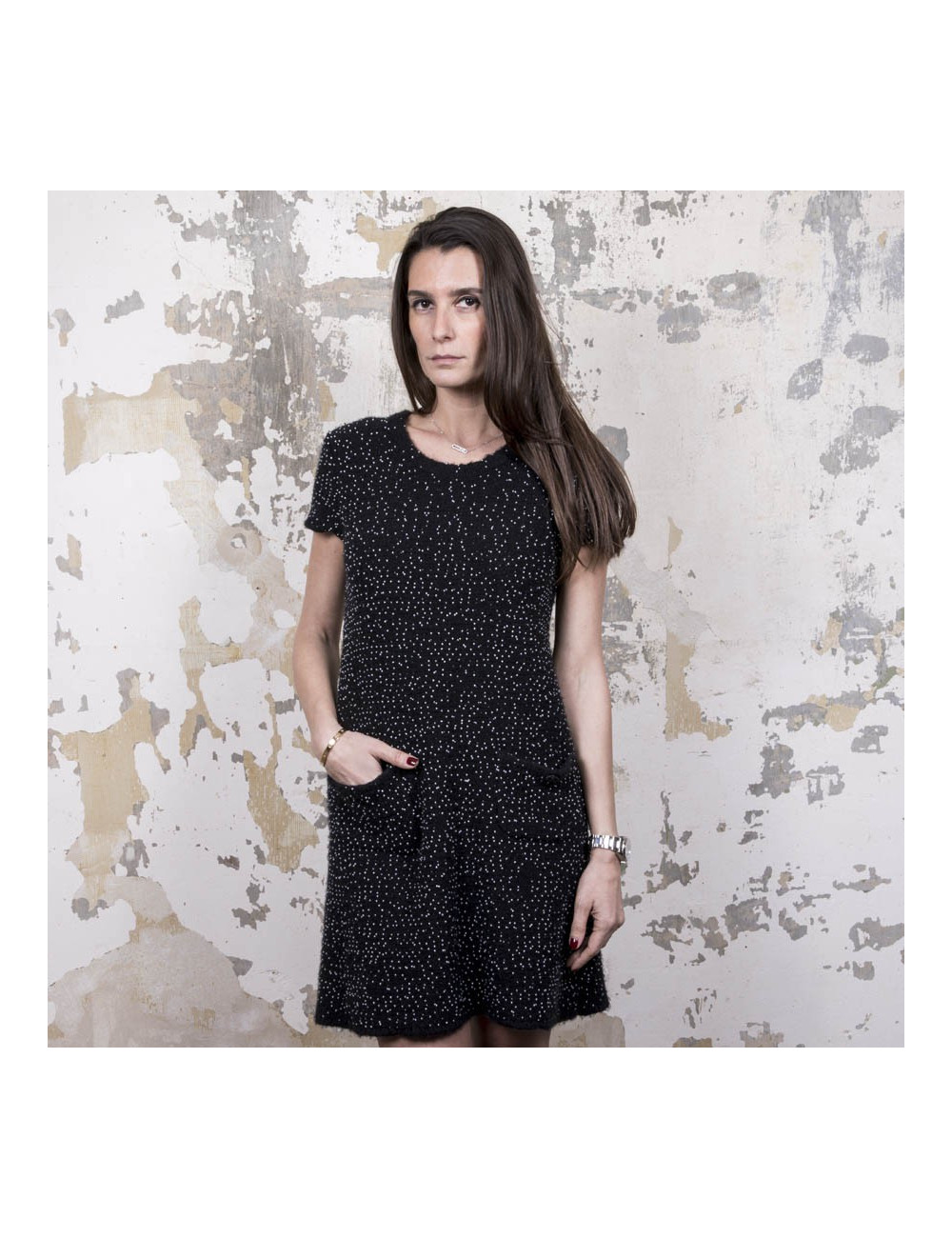 Robe CHANEL en laine noire perlée