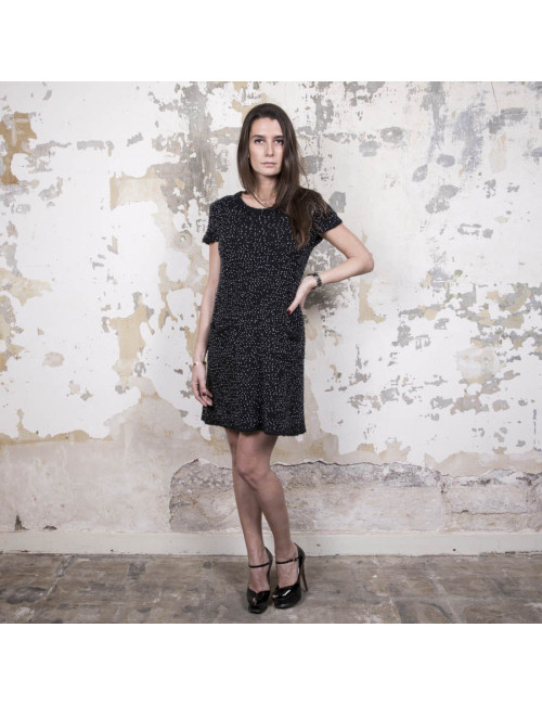 Robe CHANEL en laine noire perlée