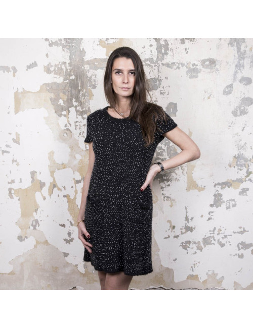 Robe CHANEL en laine noire perlée