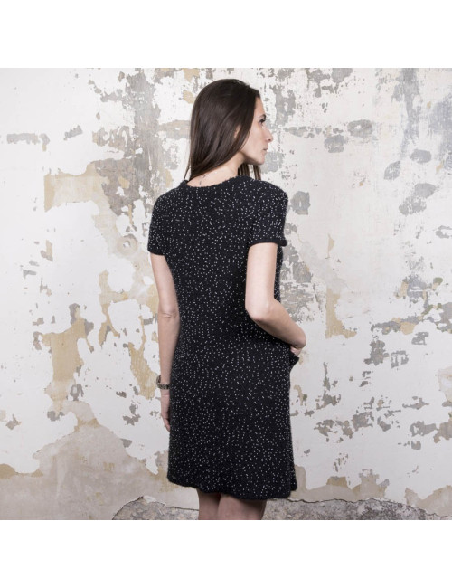 Robe CHANEL en laine noire perlée