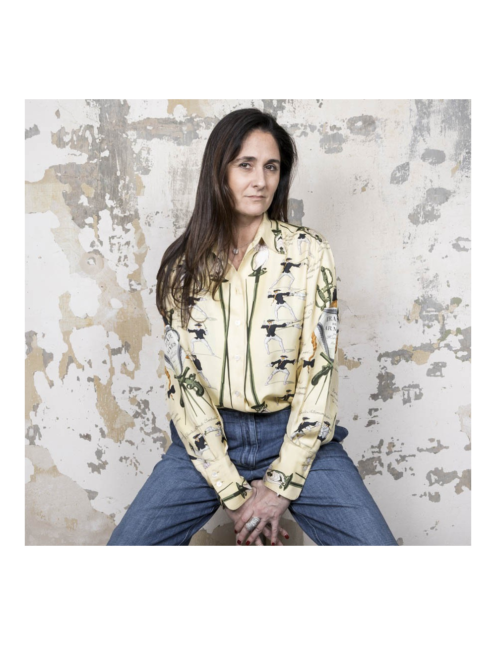 Blouse HERMES T 40 "Traité des armes" en soie