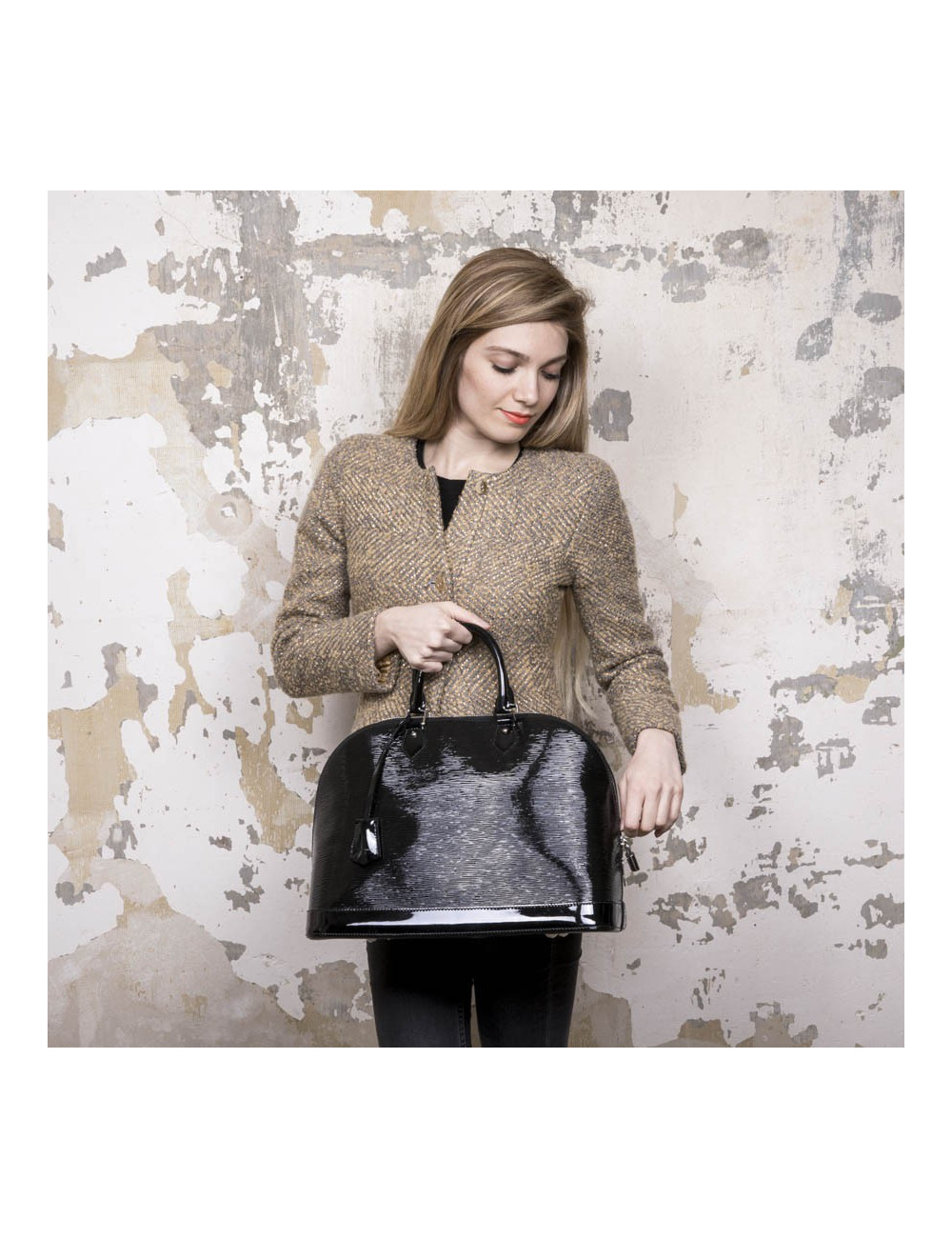 Sac Alma LOUIS VUITTON GM cuir verni noir