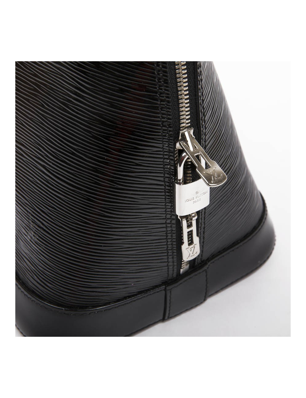 Sac Alma LOUIS VUITTON GM cuir verni noir