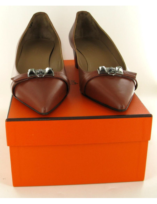 Escarpins T40 HERMES " Collier de chien"