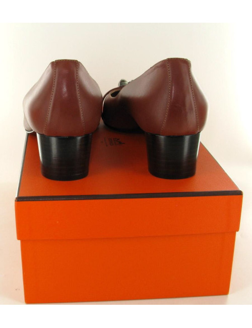 Escarpins T40 HERMES " Collier de chien"