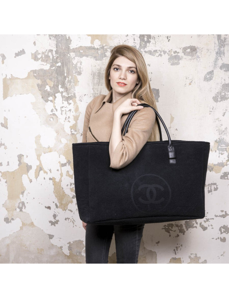 Sac de plage CHANEL GM en éponge "CC"