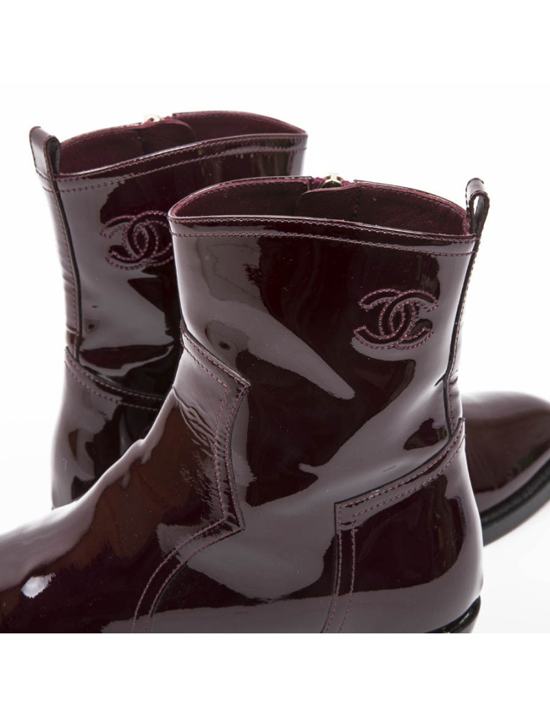 Boots T 37 CHANEL cuir verni lie de vin