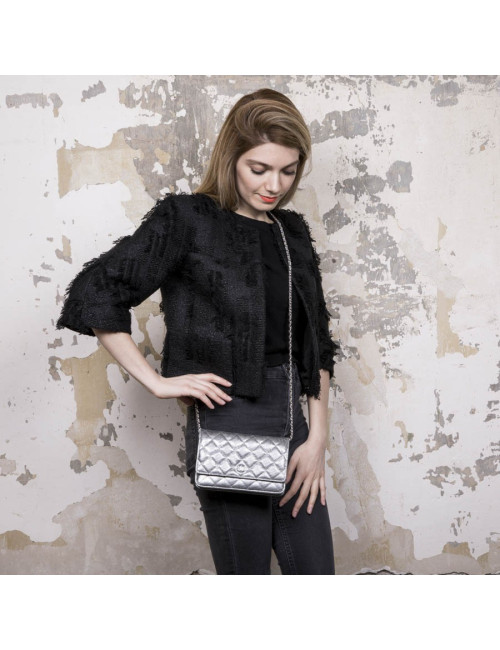 Sac Wallet CHANEL en cuir argent