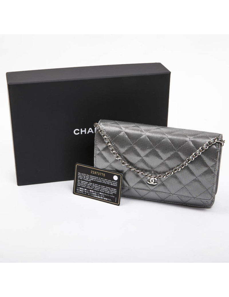 Sac Wallet CHANEL en cuir argent