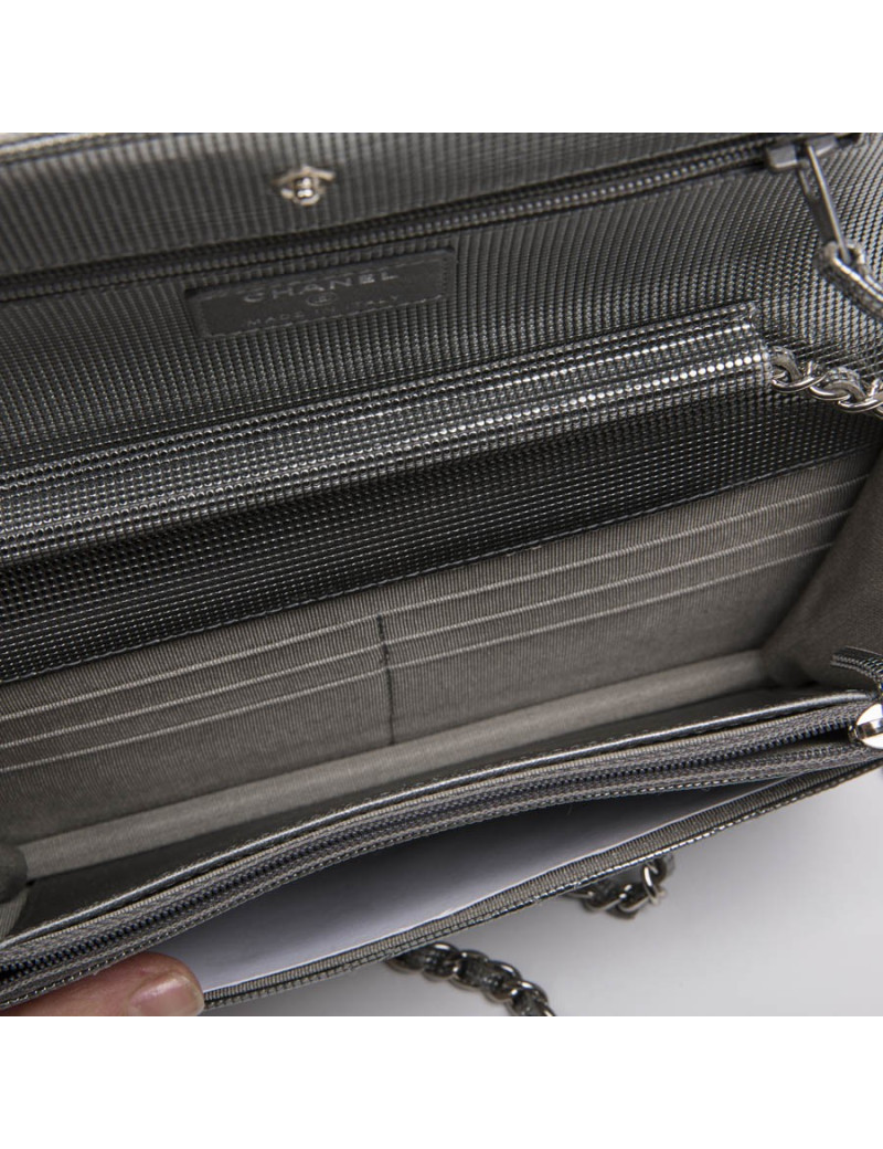 Sac Wallet CHANEL en cuir argent