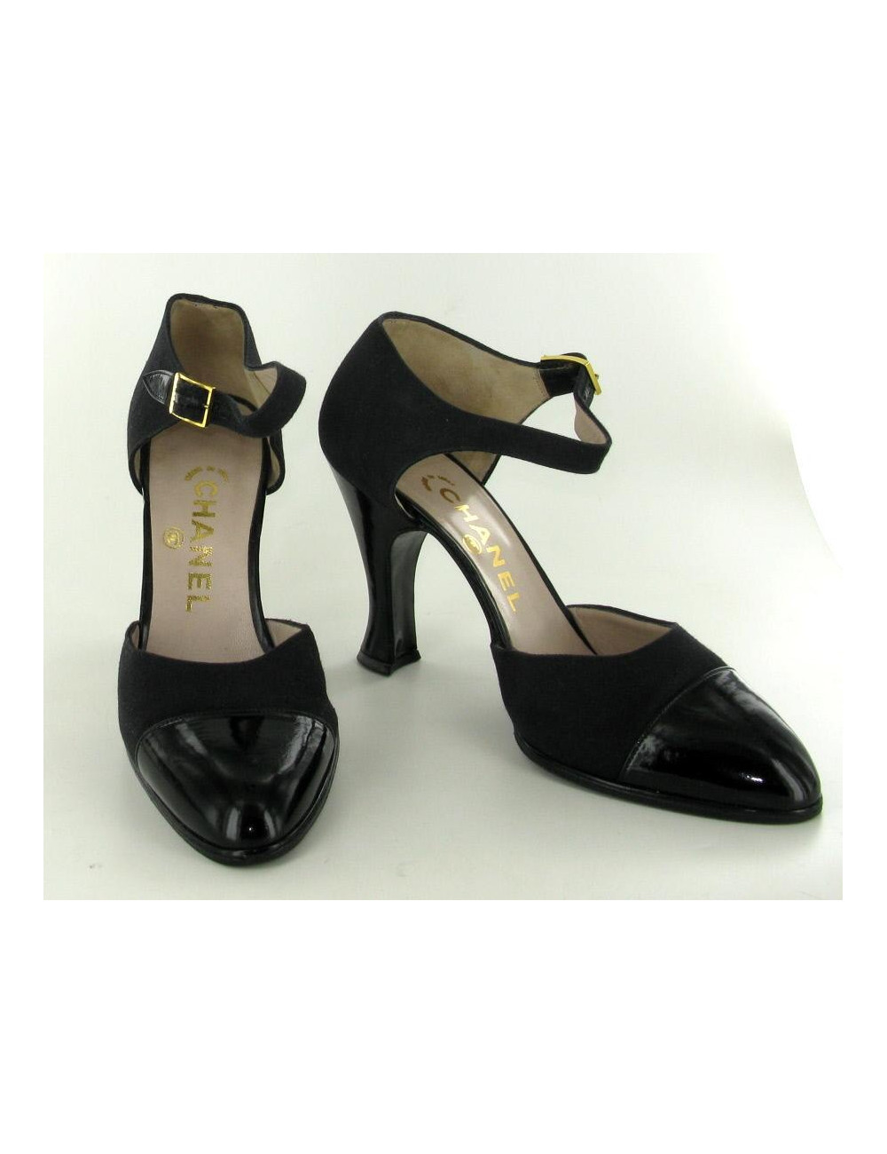 Escarpins T36 CHANEL en toile et vernis noir