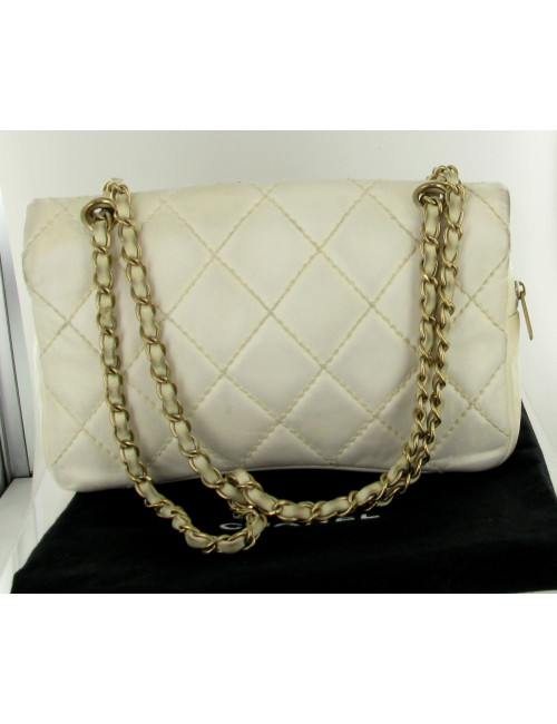 Sac Timeless CHANEL coquille d'oeuf "Camélia"