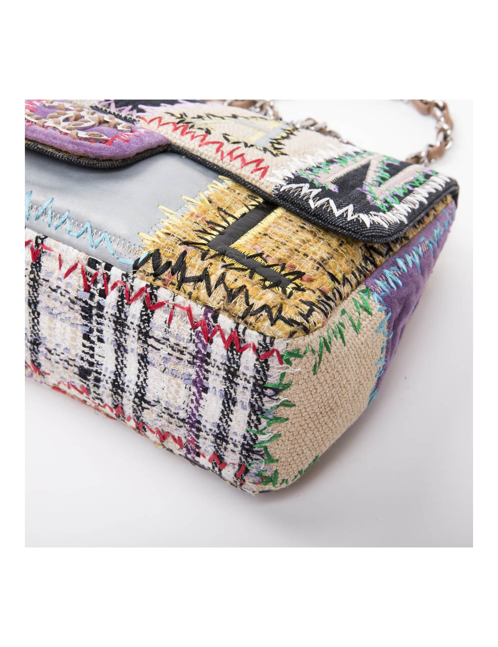 CHANEL Jumbo flap bag in patchwork fabric