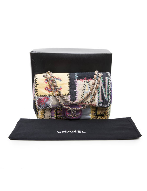 CHANEL Jumbo flap bag in patchwork fabric