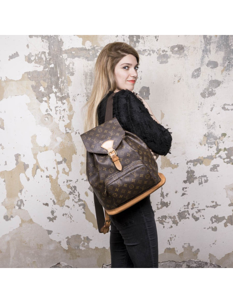 Sac à dos "bagpack" LOUIS VUITTON toile enduite monogram