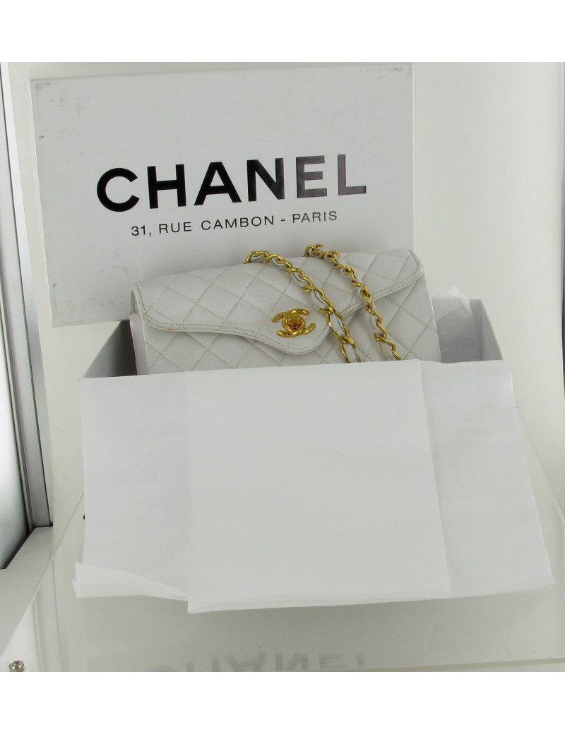 Petit sac CHANEL "Mademoiselle" cuir matelassé blanc