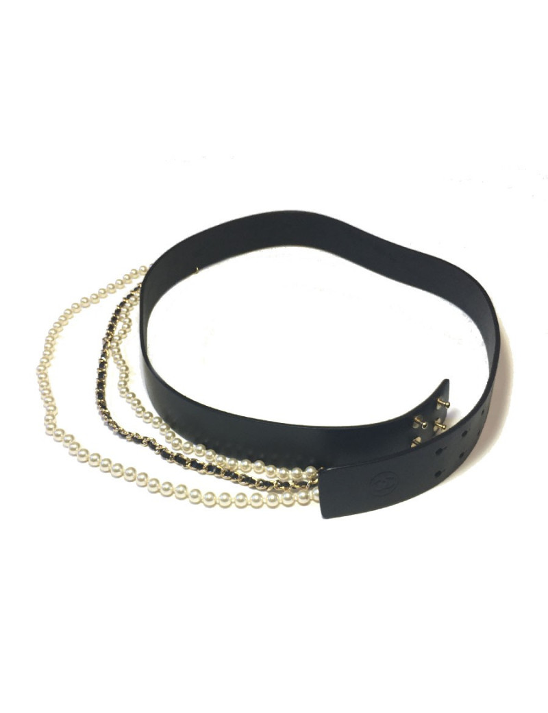 Ceinture CHANEL en cuir noir et perles blanches